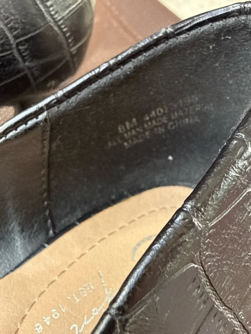 comfort Black Croc-Embossed Pointed Toe Flats - Slip-On